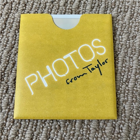Taylor Swift 1989 Deluxe Polaroids - Picture 2 of 4
